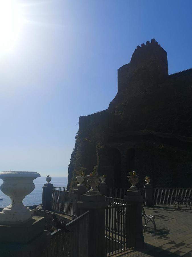 Locanda Popolare Aci Castello Exterior photo