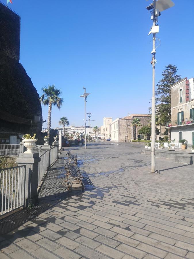 Locanda Popolare Aci Castello Exterior photo